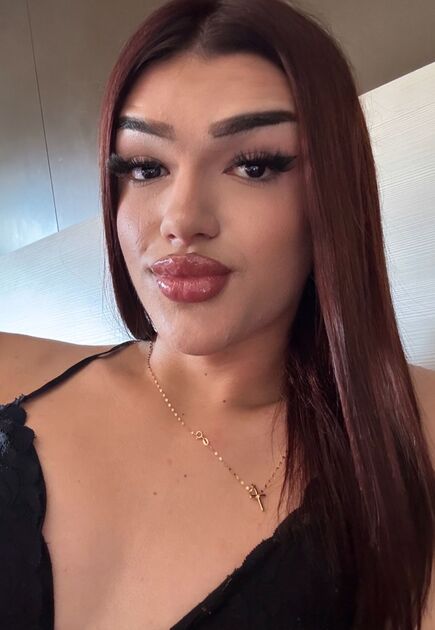 3508412463 Ciao, sono Lara, alta, femminile, con un corpo che attira l'attenzione e un atteggiamento che si adatta perfettamente ai tuoi desideri.